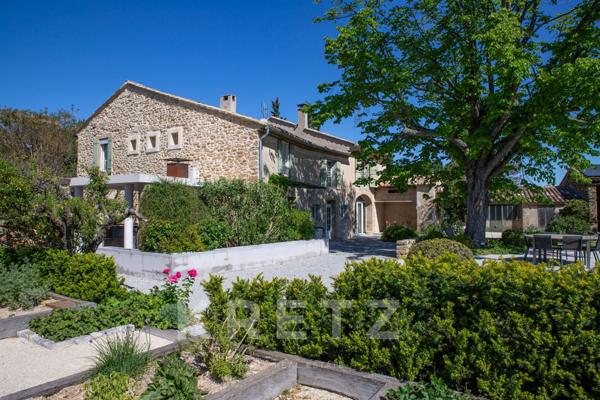 Propriété d'exception - restauration de charme - piscine et jardin paysagé - vue panoramique