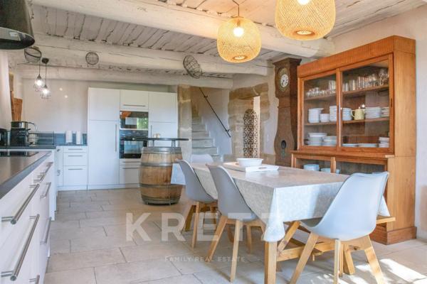 Propriété d'exception - restauration de charme - piscine et jardin paysagé - vue panoramique