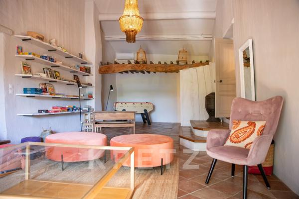 Propriété d'exception - restauration de charme - piscine et jardin paysagé - vue panoramique