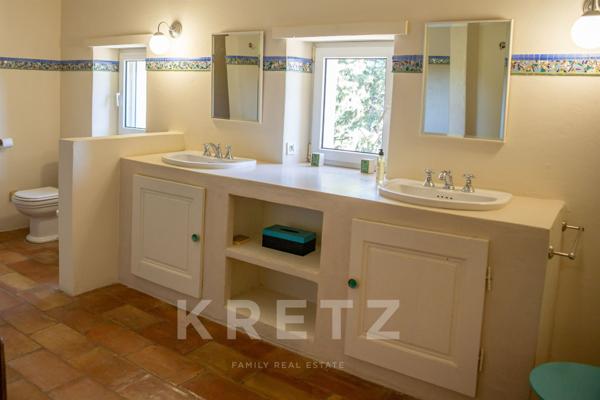 Propriété d'exception - restauration de charme - piscine et jardin paysagé - vue panoramique