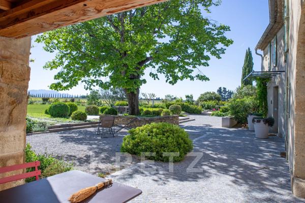 Propriété d'exception - restauration de charme - piscine et jardin paysagé - vue panoramique