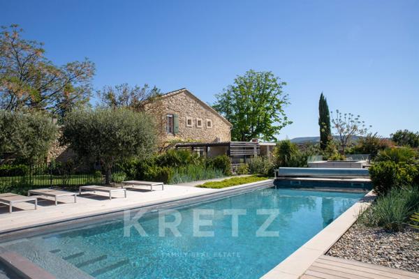 Propriété d'exception - restauration de charme - piscine et jardin paysagé - vue panoramique