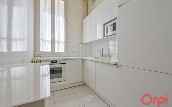 Appartement à vendre    3 pièces • 46,02 m2 Clichy