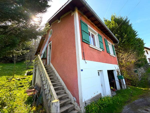 MAISON T3 INDÉPENDANTE AVEC GARAGE INVESTISSEMENT OU PROJET DE RÉNOVATION