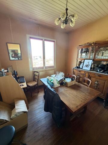 MAISON T3 INDÉPENDANTE AVEC GARAGE INVESTISSEMENT OU PROJET DE RÉNOVATION