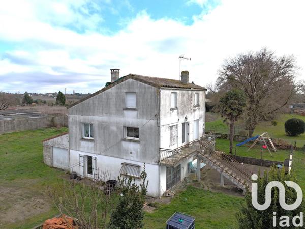 Maison 7 pièces de 180 m² à Balanzac (17600)