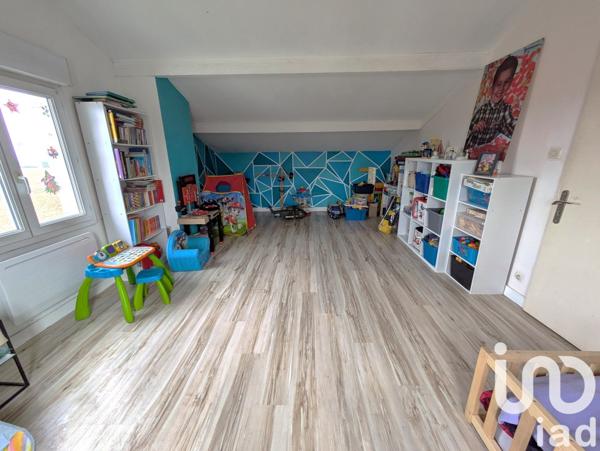 Maison 7 pièces de 180 m² à Balanzac (17600)