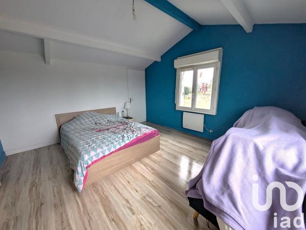 Maison 7 pièces de 180 m² à Balanzac (17600)