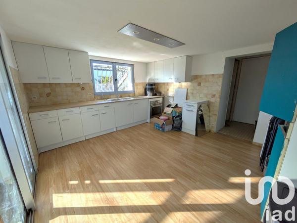 Maison 7 pièces de 180 m² à Balanzac (17600)