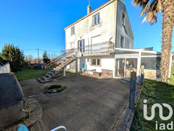 Maison 7 pièces de 180 m² à Balanzac (17600)