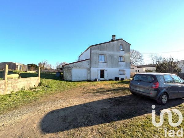 Maison 7 pièces de 180 m² à Balanzac (17600)