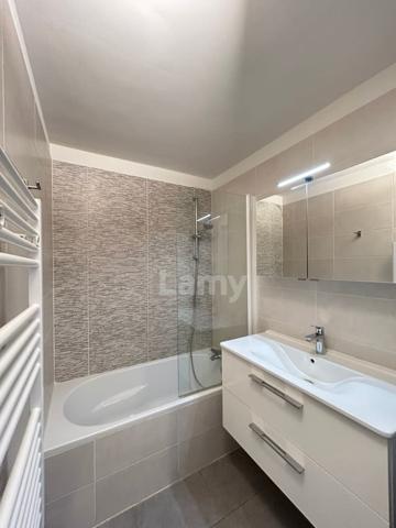 Appartement t3 avec loggia - garage et cave - piscines et tennis
