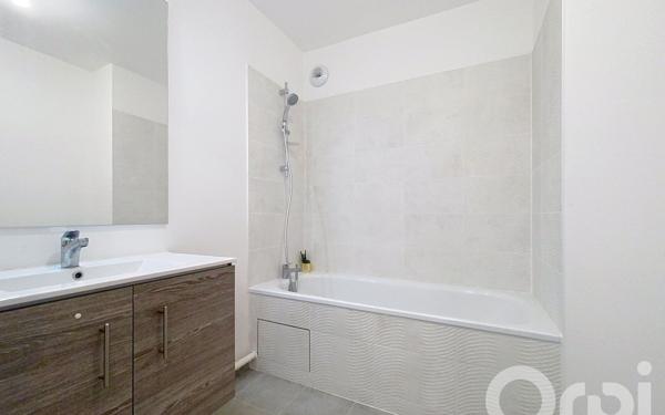 Appartement à vendre    3 pièces • 60,15 m2 Saint-Fargeau-Ponthierry