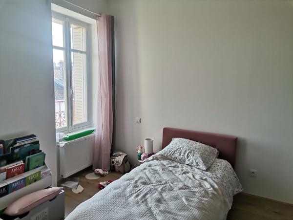 Appartement T5 BAR SUR AUBE Ref 487C