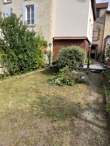 Appartement T5 BAR SUR AUBE Ref 487C