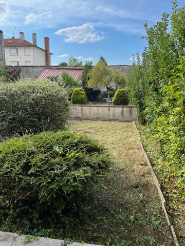 Appartement T5 BAR SUR AUBE Ref 487C