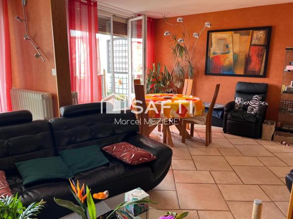 Bel appartement lumineux, refait avec des matériaux de qualité.