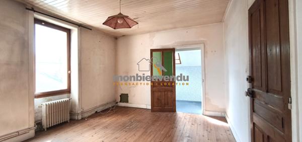 Appart duplex T5 à rénover, terrasse et véranda - garage