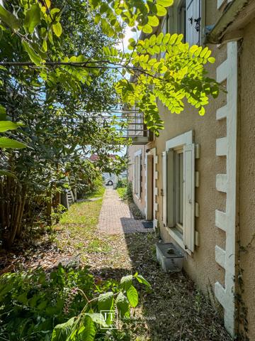 Maison
                                                                                                                                                                                                                                                                                                                        5 pièce(s)                                                                                                                                                                                                          3 chambre(s)                                                                                                                                                                                                          112  m²