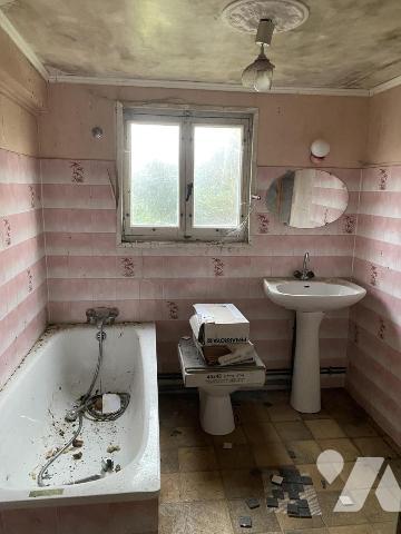 LONGERE A RENOVER AVEC TERRAIN