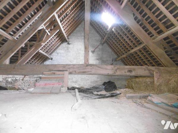 LONGERE A RENOVER AVEC TERRAIN