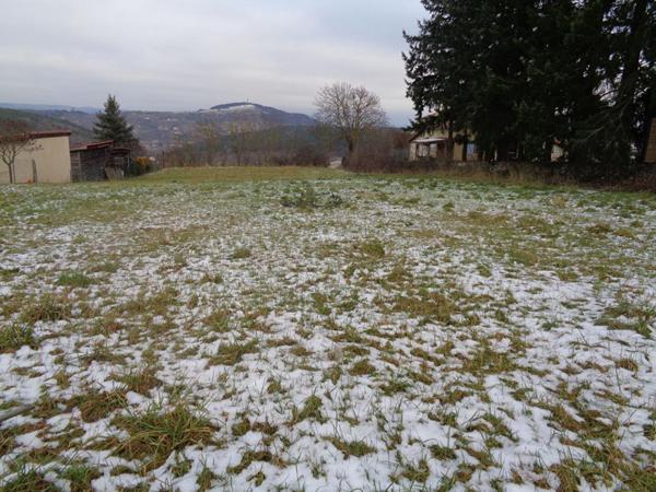 Sanssac L'Eglise(43), terrain constructible de 3488 m2