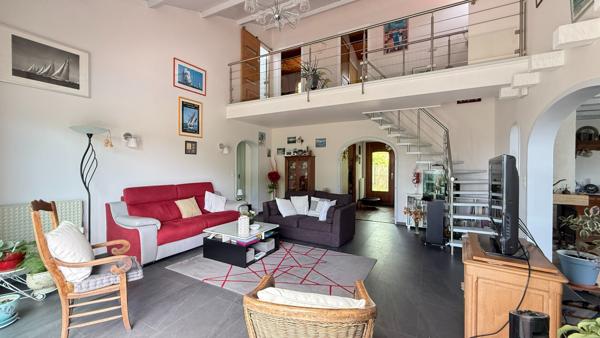 LA ROCHE SUR YON Maison 5 chambres sur terrain 1700 m² - EXCLUSIVITE AMANDA