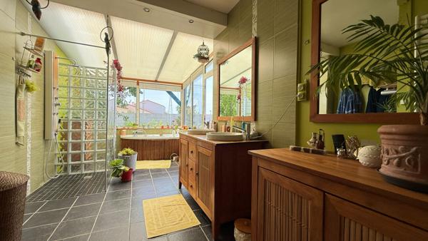 LA ROCHE SUR YON Maison 5 chambres sur terrain 1700 m² - EXCLUSIVITE AMANDA