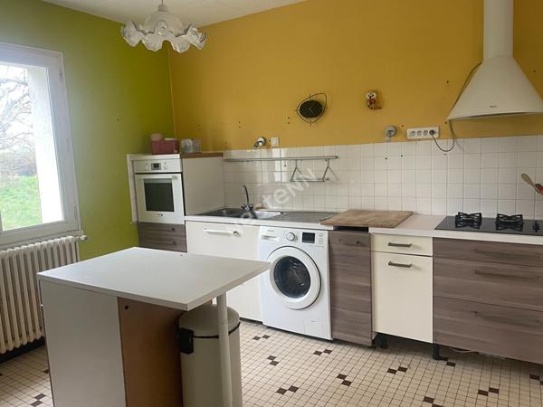 Orvault Ragon : EN VENTE, Fort potentiel pour cette maison de plus de 300 m² de bâti, 11 000 m² de parc aux portes de Nantes.