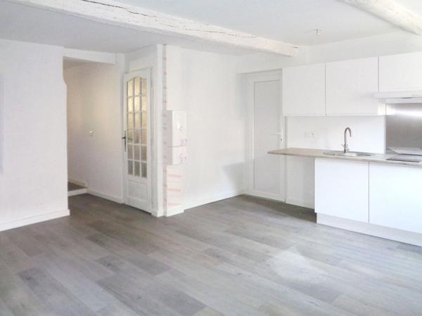 Pignans (83790) VENTE : appartement F2 loué (33,5 m² Carrez) à PIGNANS