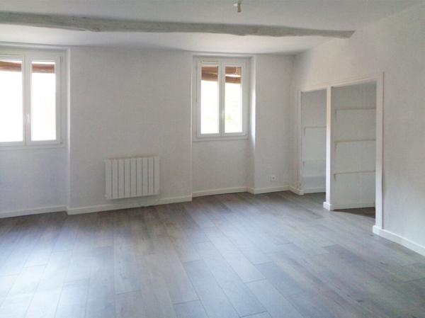 Pignans (83790) VENTE : appartement F2 loué (33,5 m² Carrez) à PIGNANS