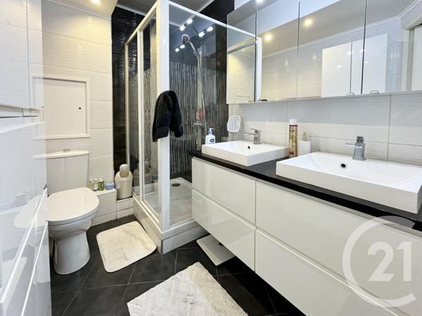 Appartement F6 à vendre  6 pièces - 149,23 m2 COURBEVOIE - 92