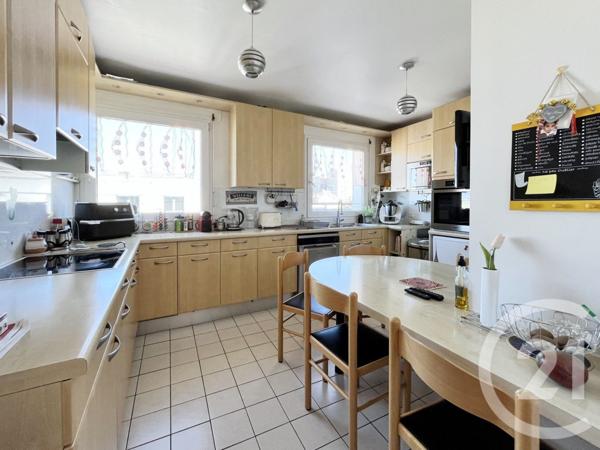 Appartement F6 à vendre  6 pièces - 149,23 m2 COURBEVOIE - 92