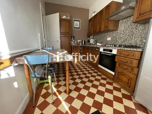 Maison 6 pièces - 184 m²