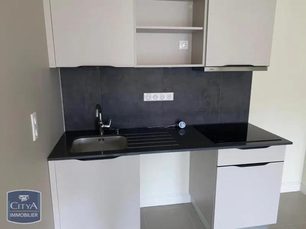 Appartement à louer 3 pièces 65.7m² Fontenay-le-Comte (85200)