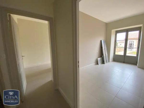Appartement à louer 3 pièces 65.7m² Fontenay-le-Comte (85200)