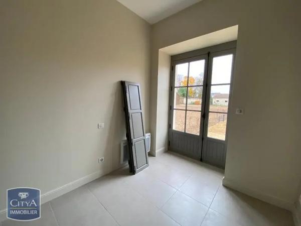 Appartement à louer 3 pièces 65.7m² Fontenay-le-Comte (85200)