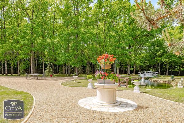 Maison à vendre 5 pièces 340m² Chambray-lès-Tours (37170)
