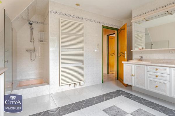 Maison à vendre 5 pièces 340m² Chambray-lès-Tours (37170)