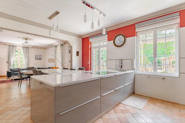 Maison à vendre 5 pièces 340m² Chambray-lès-Tours (37170)