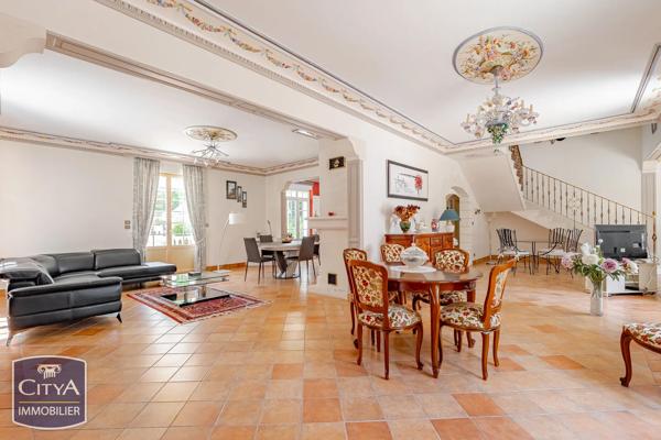 Maison à vendre 5 pièces 340m² Chambray-lès-Tours (37170)