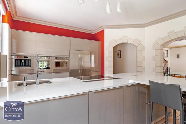 Maison à vendre 5 pièces 340m² Chambray-lès-Tours (37170)