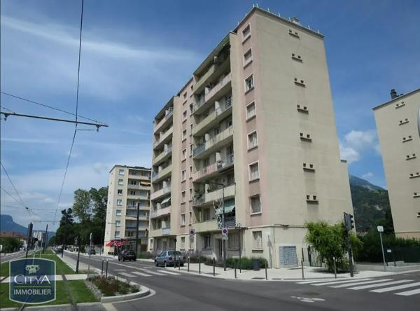 Appartement à louer 3 pièces 60.84m² Saint-Égrève (38120)