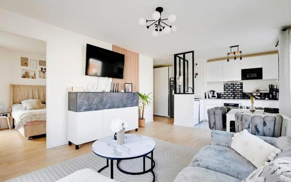 Appartement à vendre    4 pièces • 84,57 m2 Pantin