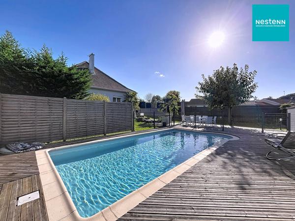 Maison Savigneux 42600 de 171 m² - 5 chambres - avec piscine sur terrain 1300 m² environ