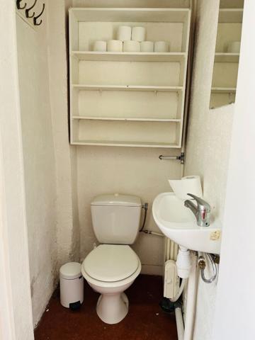 A LOUER APPARTEMENT  MEUBLE  EN PLEIN CENTRE VILLE DE ST QUENTIN 02100