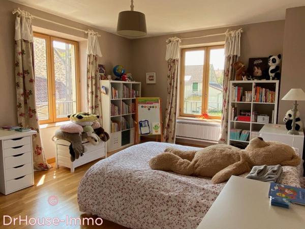 Maison à vendre 6 pièces de 256 m²