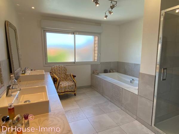 Maison à vendre 6 pièces de 256 m²