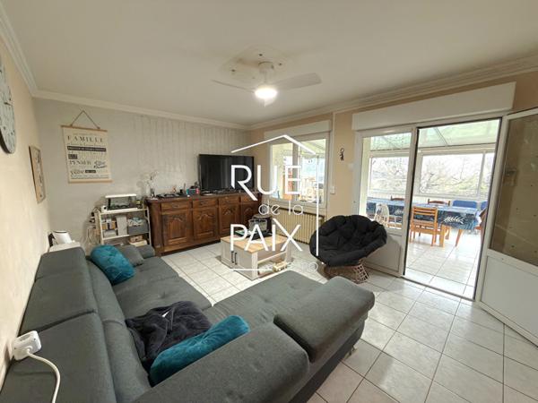 86100 CHATELLERAULT Maison avec sous-sol complet 148m 4 chambres Véranda Terrain 631 m²