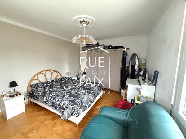 86100 CHATELLERAULT Maison avec sous-sol complet 148m 4 chambres Véranda Terrain 631 m²